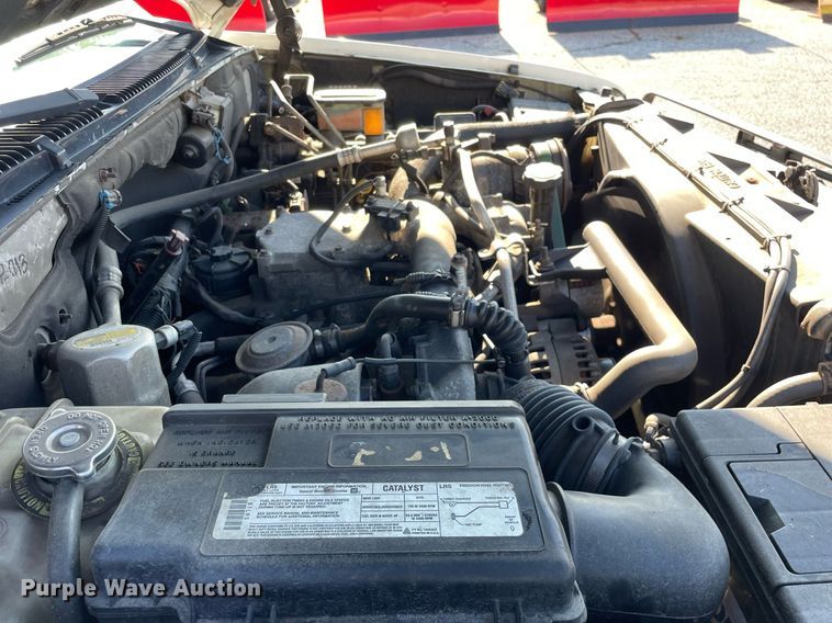 image for item LV9873 1999 Chevrolet Suburban  SUV