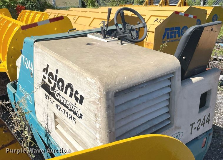 image for item LV9877 Tenant  6400 sweeper