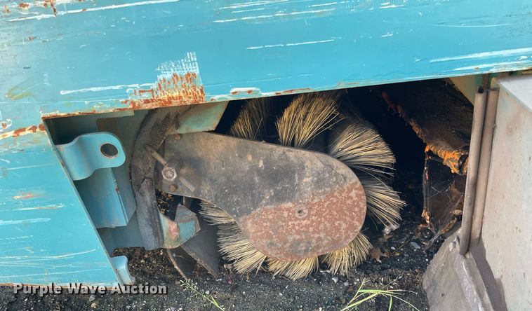 image for item LV9877 Tenant  6400 sweeper