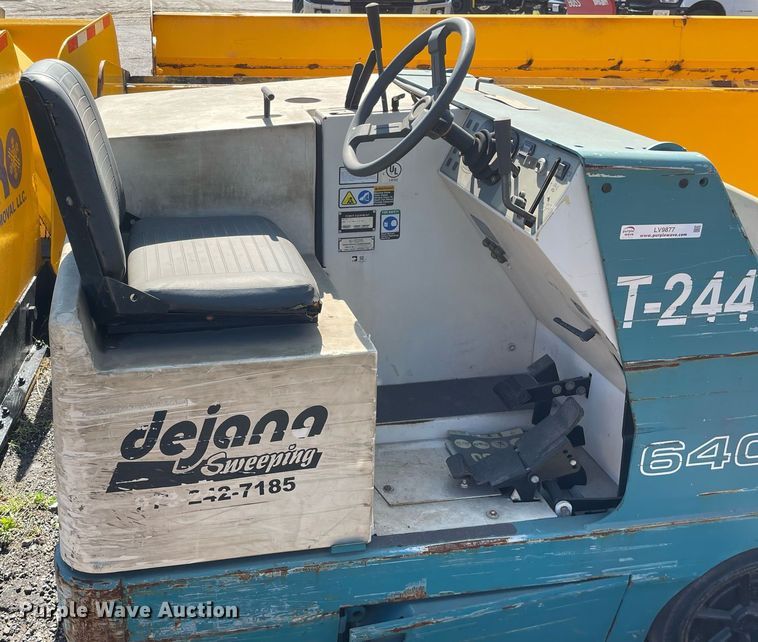 image for item LV9877 Tenant  6400 sweeper