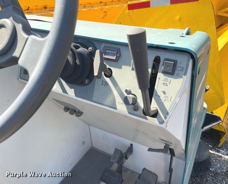 image for item LV9877 Tenant  6400 sweeper