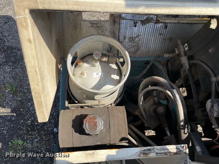 image for item LV9877 Tenant  6400 sweeper