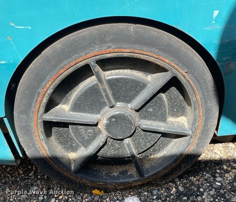 image for item LV9877 Tenant  6400 sweeper