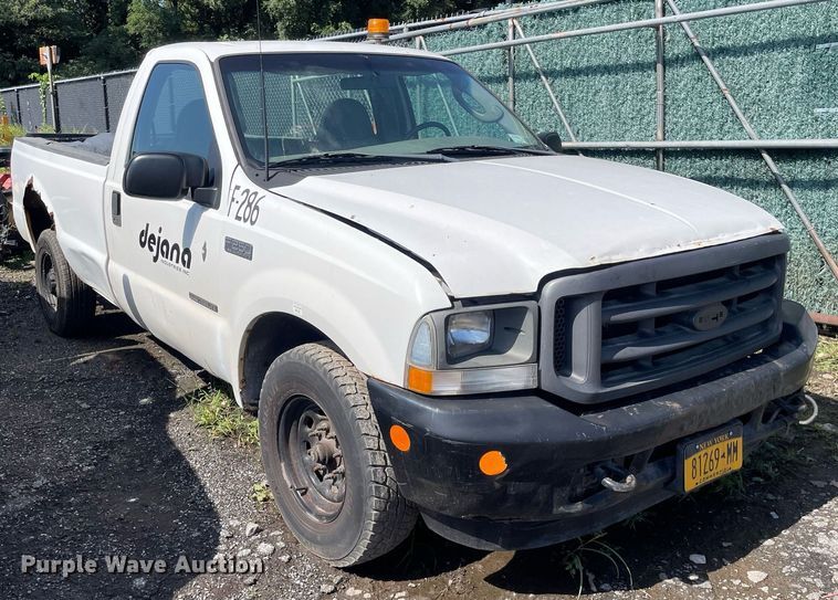 image for item LV9878 2003 Ford  F250 Super Duty XL pickup truck