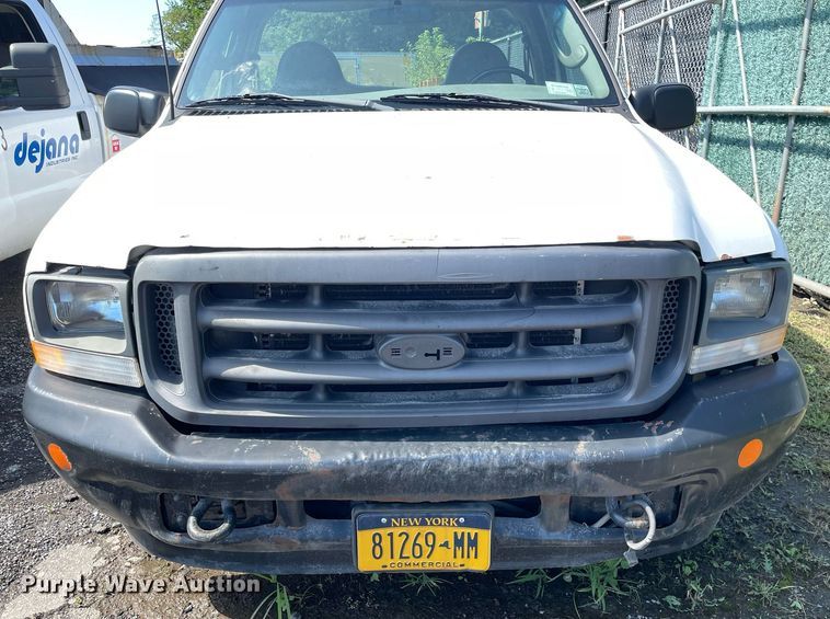 image for item LV9878 2003 Ford  F250 Super Duty XL pickup truck