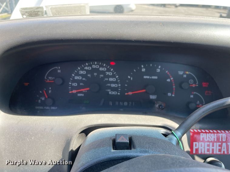 image for item LV9878 2003 Ford  F250 Super Duty XL pickup truck