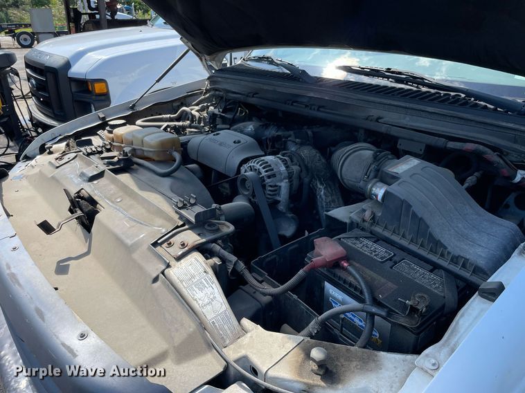 image for item LV9878 2003 Ford  F250 Super Duty XL pickup truck