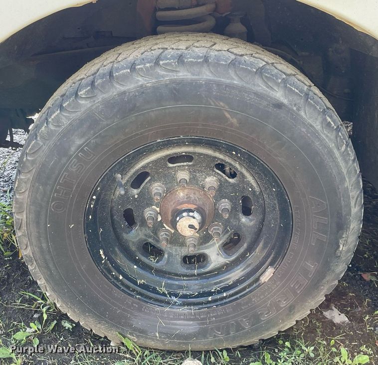 image for item LV9878 2003 Ford  F250 Super Duty XL pickup truck