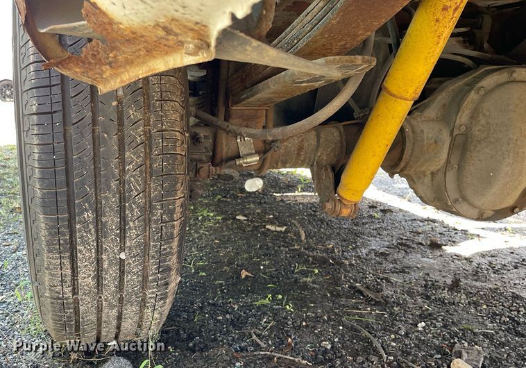 image for item LV9878 2003 Ford  F250 Super Duty XL pickup truck