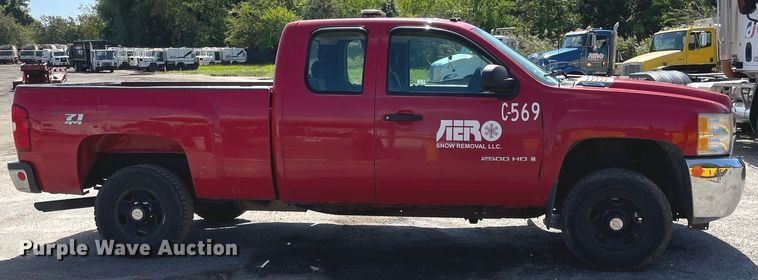 image for item LV9880 2009 Chevrolet  2500HD Ext. Cab pickup truck