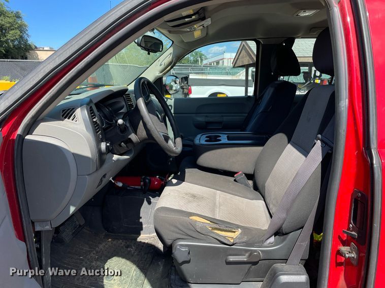 image for item LV9880 2009 Chevrolet  2500HD Ext. Cab pickup truck