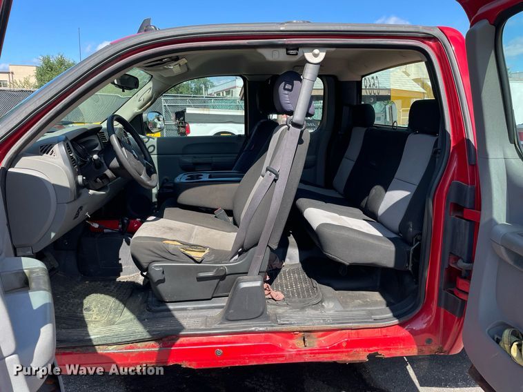 image for item LV9880 2009 Chevrolet  2500HD Ext. Cab pickup truck