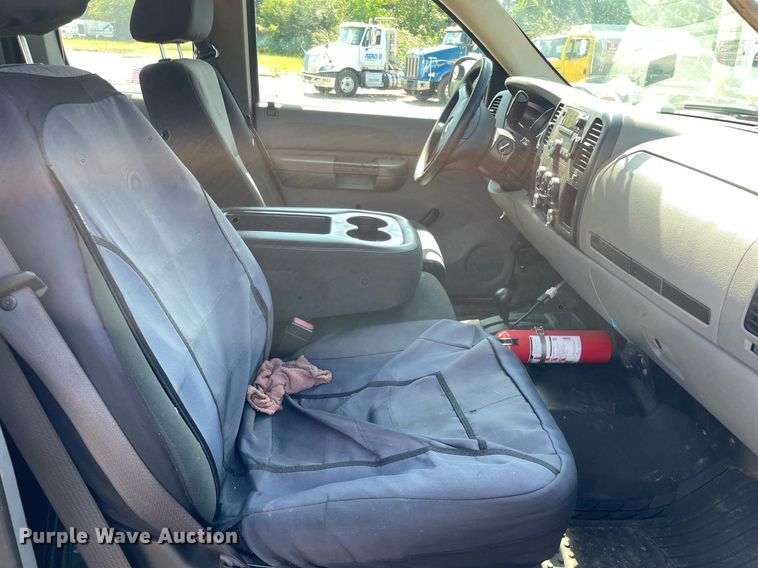 image for item LV9880 2009 Chevrolet  2500HD Ext. Cab pickup truck