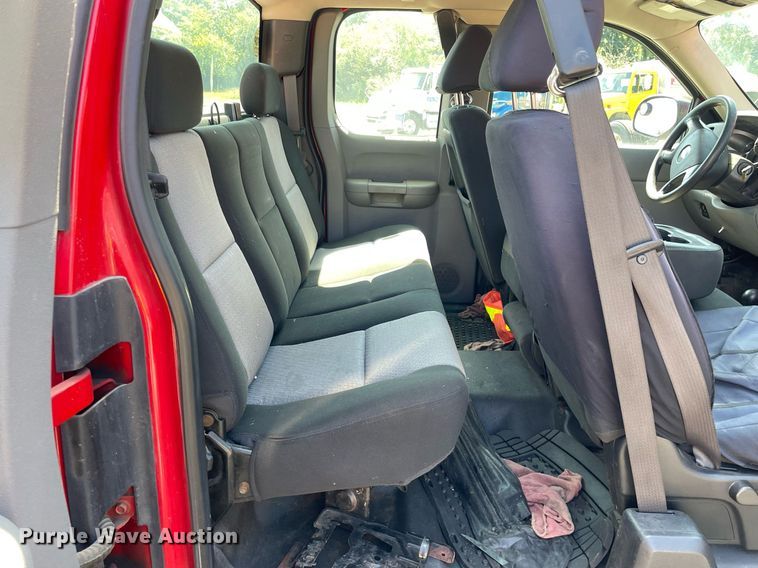 image for item LV9880 2009 Chevrolet  2500HD Ext. Cab pickup truck