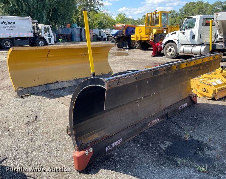 image for item LV9884 Glendhil snow plow