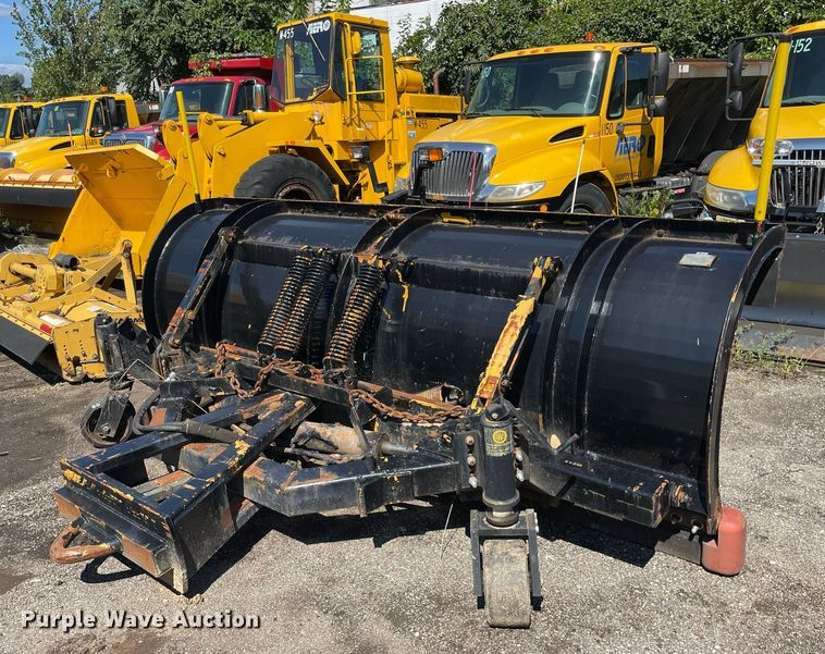 image for item LV9884 Glendhil snow plow