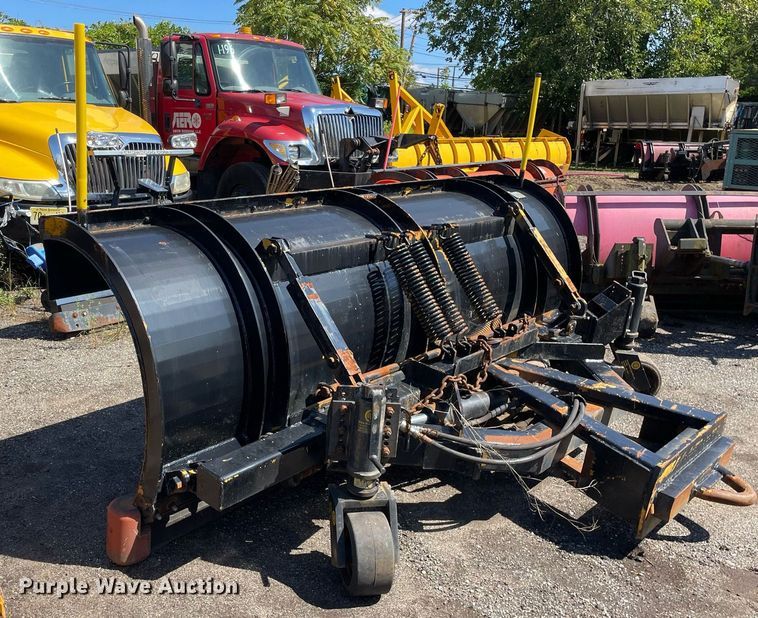 image for item LV9884 Glendhil snow plow