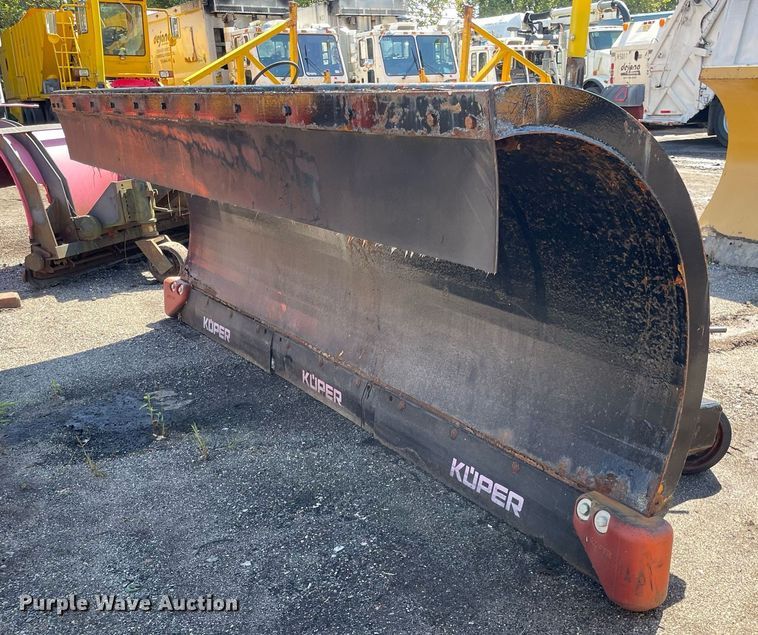 image for item LV9884 Glendhil snow plow