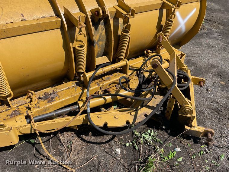 image for item LV9885 Snow plow 