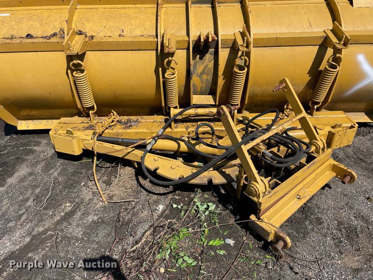 image for item LV9885 Snow plow 