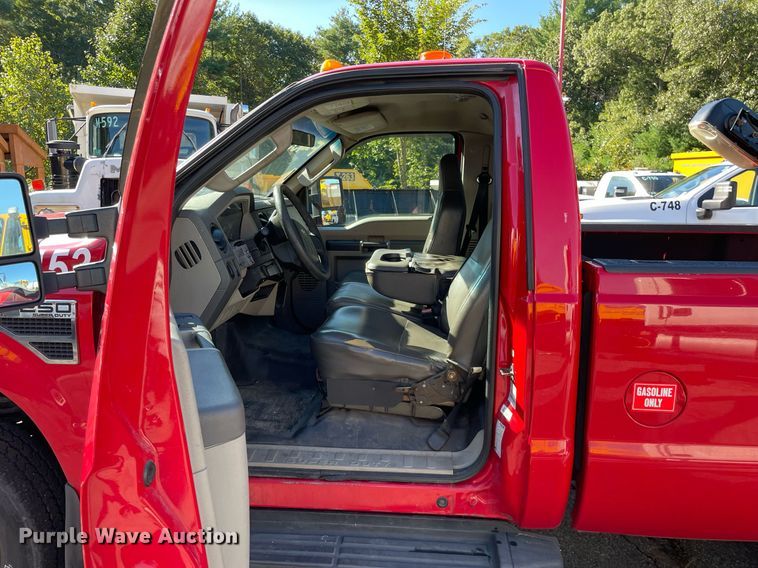 image for item LV9894 2010 Ford F250 Super Duty XL  pickup truck