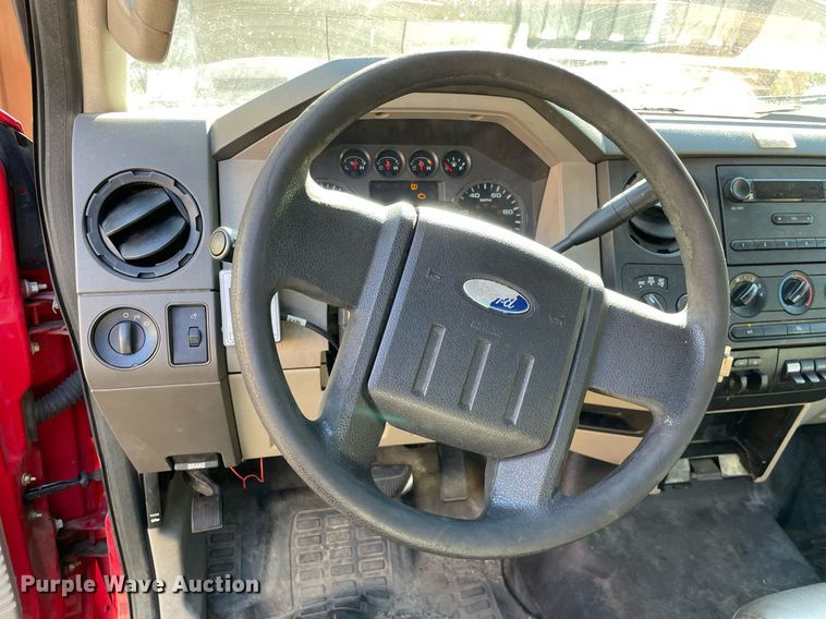 image for item LV9894 2010 Ford F250 Super Duty XL  pickup truck