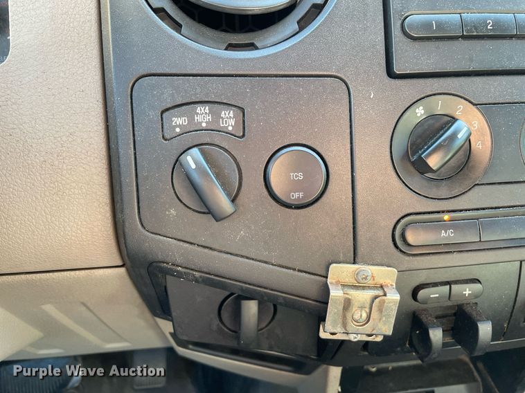 image for item LV9894 2010 Ford F250 Super Duty XL  pickup truck