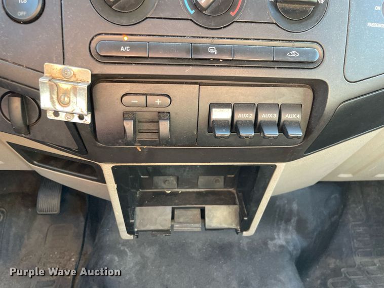 image for item LV9894 2010 Ford F250 Super Duty XL  pickup truck