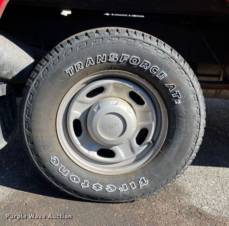 image for item LV9894 2010 Ford F250 Super Duty XL  pickup truck