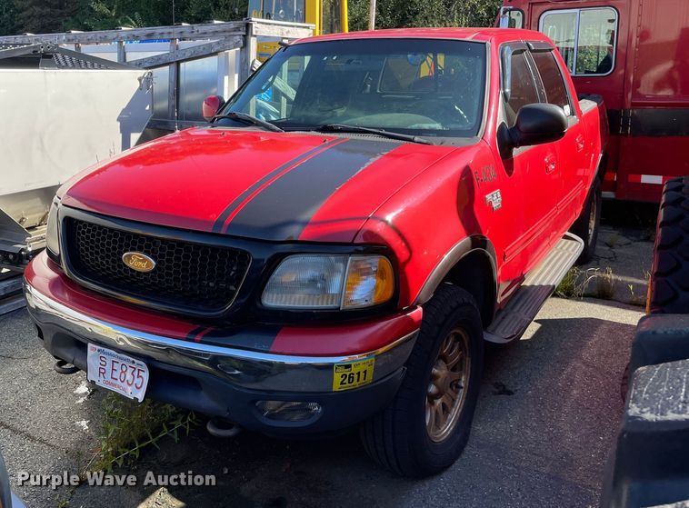 image for item LV9896 2001 Ford F150 XLT  SuperCrew pickup truck