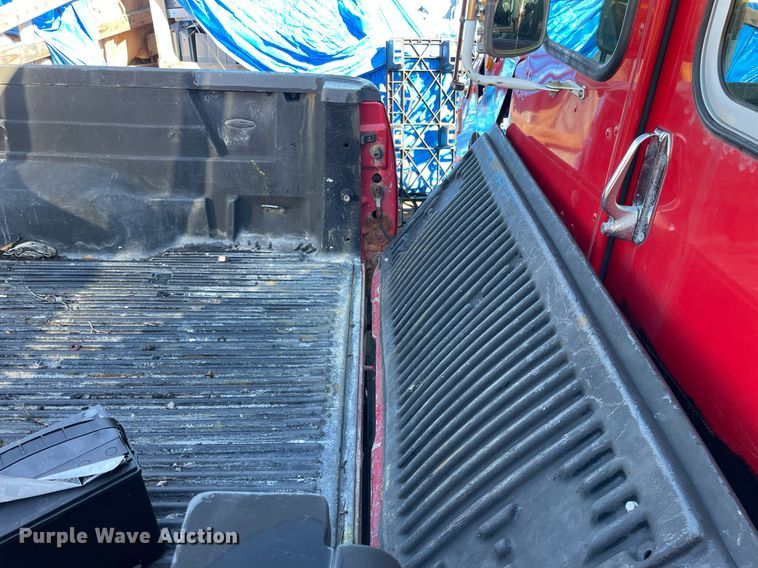 image for item LV9896 2001 Ford F150 XLT  SuperCrew pickup truck