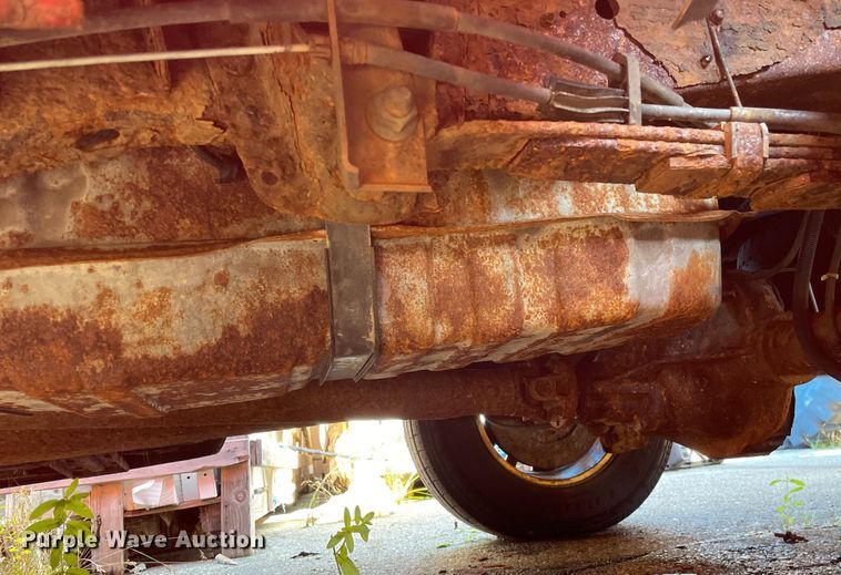 image for item LV9896 2001 Ford F150 XLT  SuperCrew pickup truck