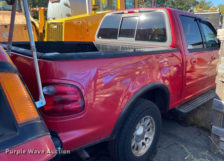 image for item LV9896 2001 Ford F150 XLT  SuperCrew pickup truck