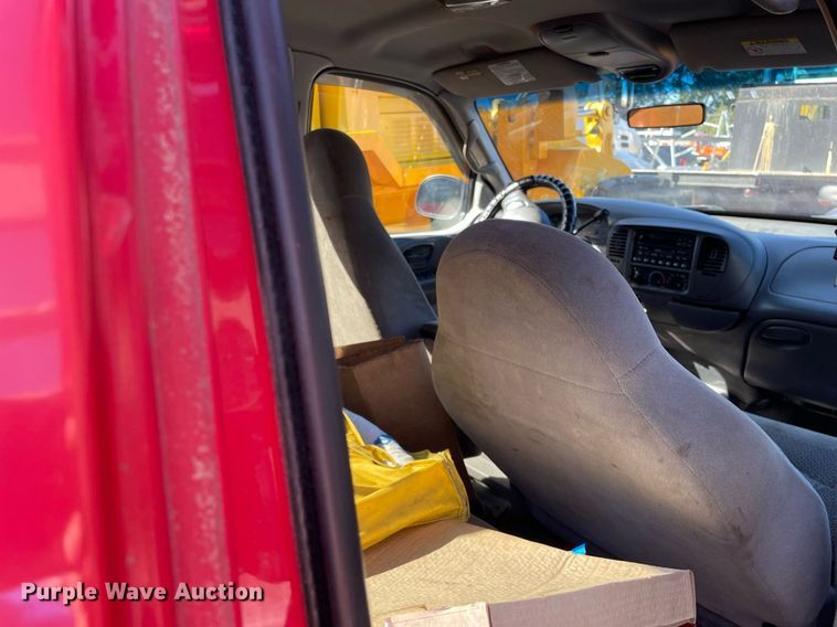 image for item LV9896 2001 Ford F150 XLT  SuperCrew pickup truck