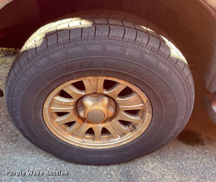 image for item LV9896 2001 Ford F150 XLT  SuperCrew pickup truck