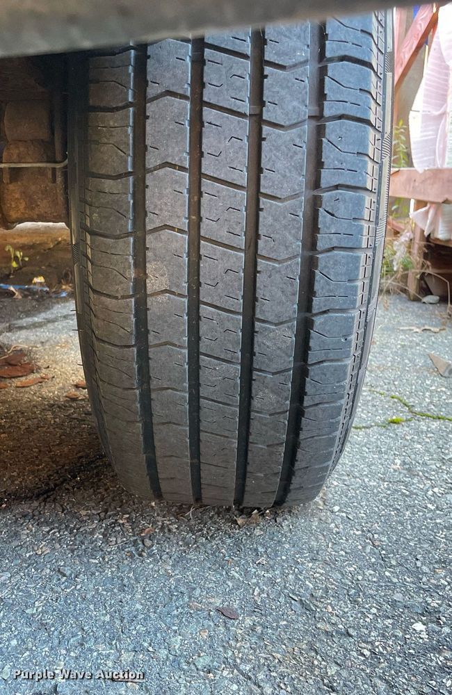 image for item LV9896 2001 Ford F150 XLT  SuperCrew pickup truck