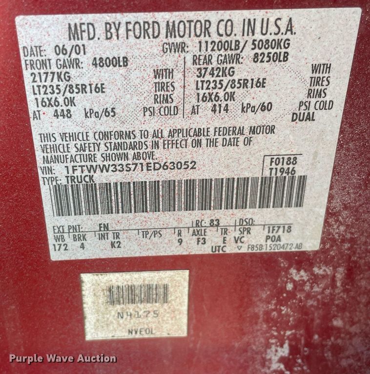 image for item LV9897 2001 Ford 350 Super Duty  Crew Cab pickup truck