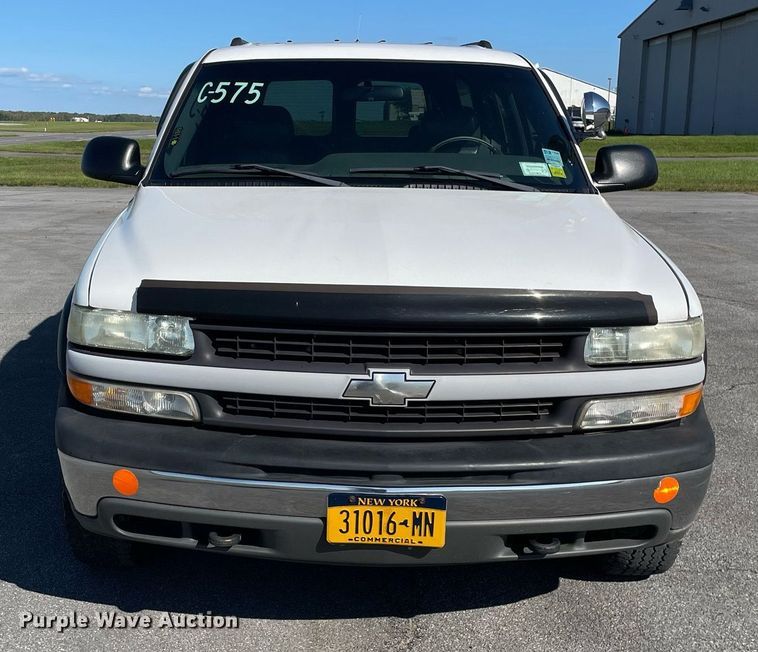 image for item LV9898 2001  Chevrolet Suburban  SUV