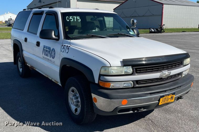 image for item LV9898 2001  Chevrolet Suburban  SUV