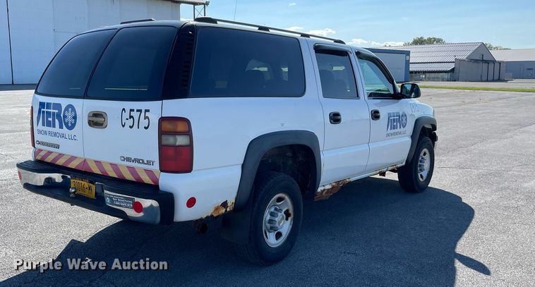 image for item LV9898 2001  Chevrolet Suburban  SUV