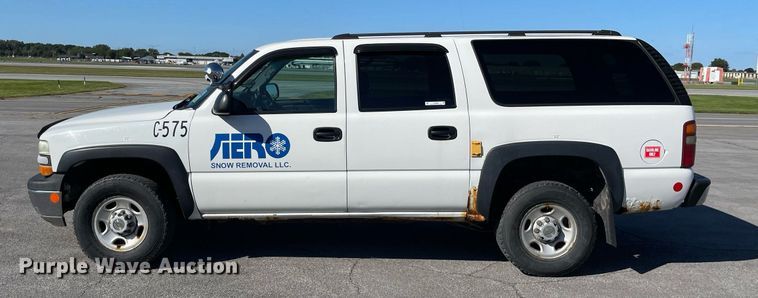 image for item LV9898 2001  Chevrolet Suburban  SUV