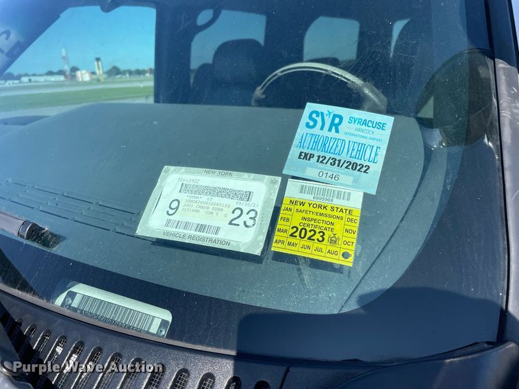 image for item LV9898 2001  Chevrolet Suburban  SUV