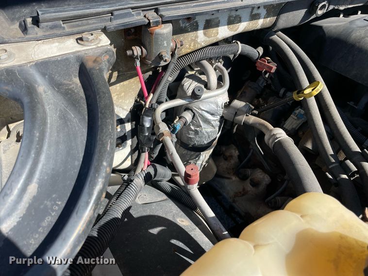 image for item LV9898 2001  Chevrolet Suburban  SUV