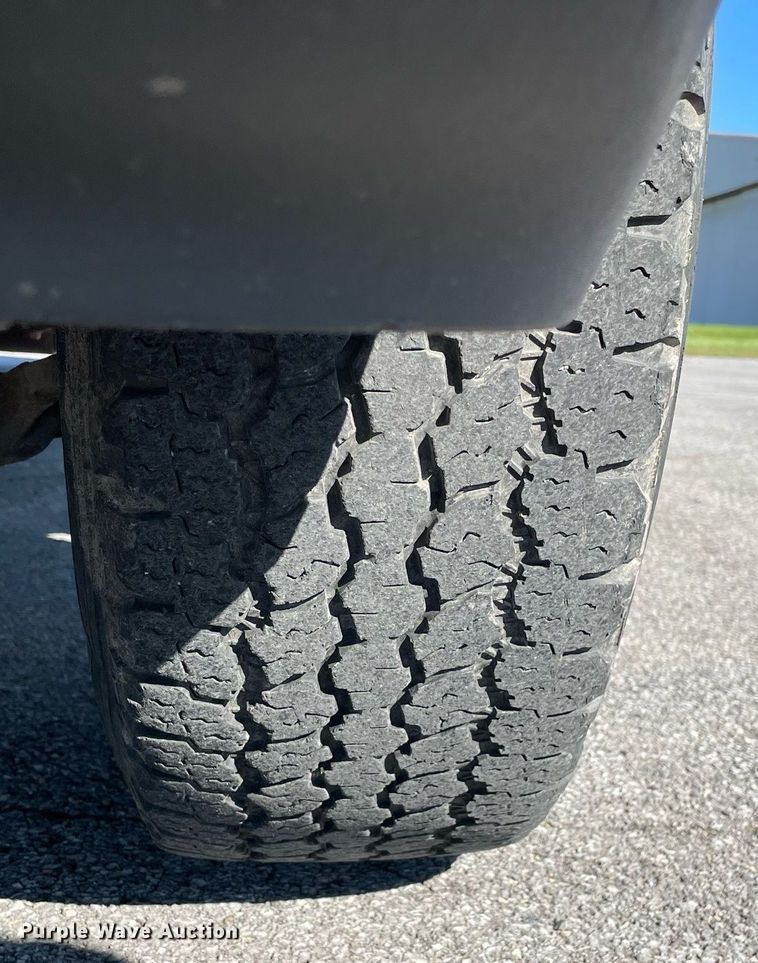 image for item LV9898 2001  Chevrolet Suburban  SUV