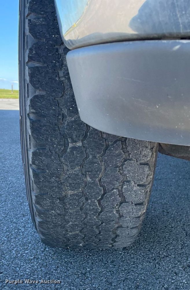 image for item LV9898 2001  Chevrolet Suburban  SUV