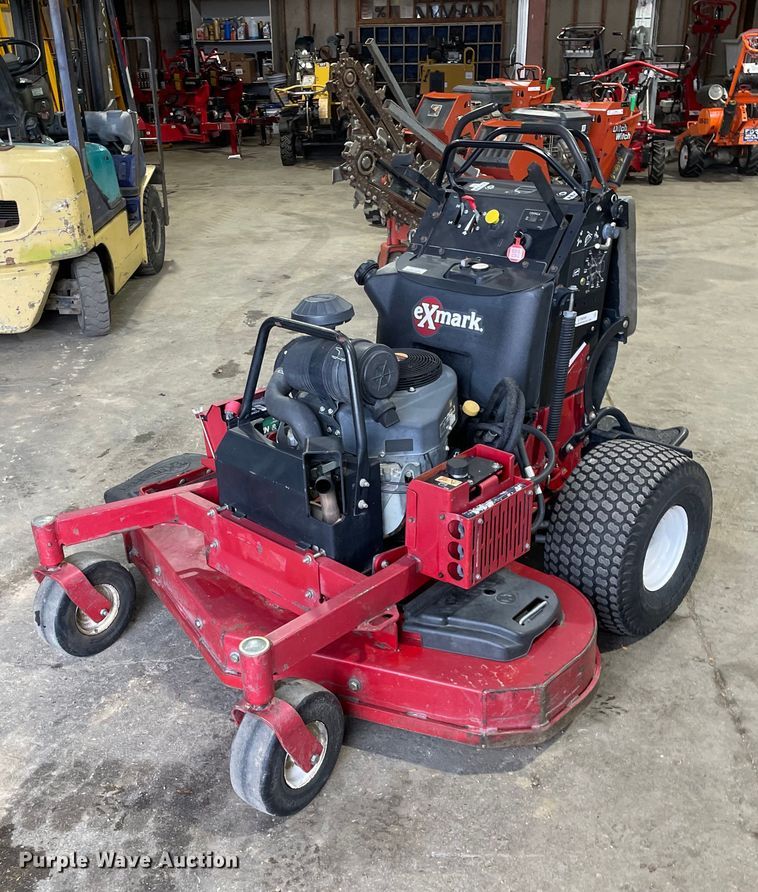 image for item LV9899 2015 Exmark VTS691CKA52400  ZTR lawn mower