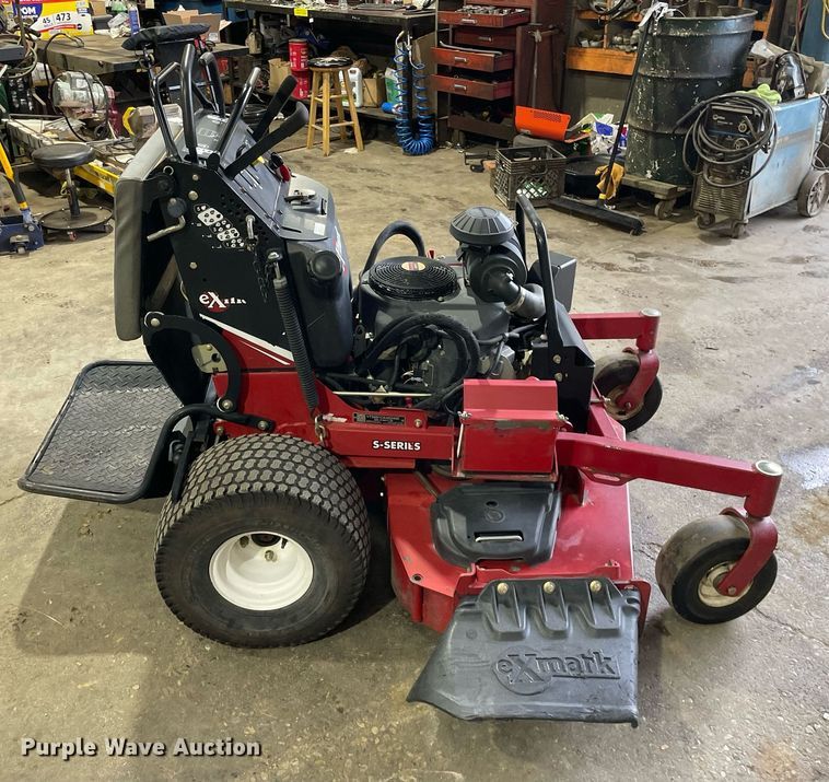 image for item LV9899 2015 Exmark VTS691CKA52400  ZTR lawn mower