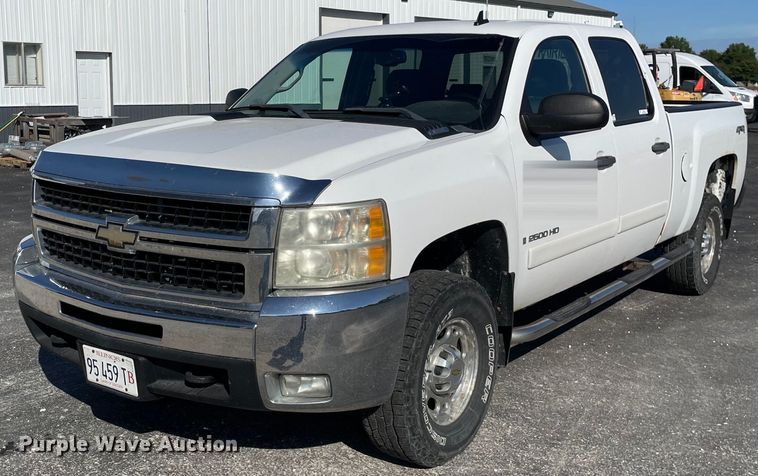 image for item LV9902 2008 Chevrolet Silverado 2500HD  Crew Cab pickup truck