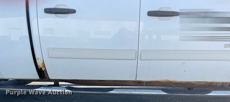 image for item LV9902 2008 Chevrolet Silverado 2500HD  Crew Cab pickup truck