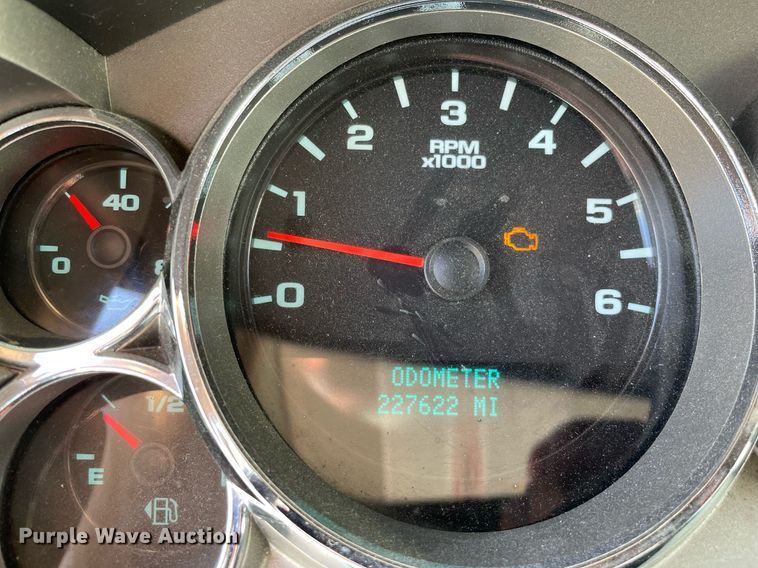 image for item LV9902 2008 Chevrolet Silverado 2500HD  Crew Cab pickup truck